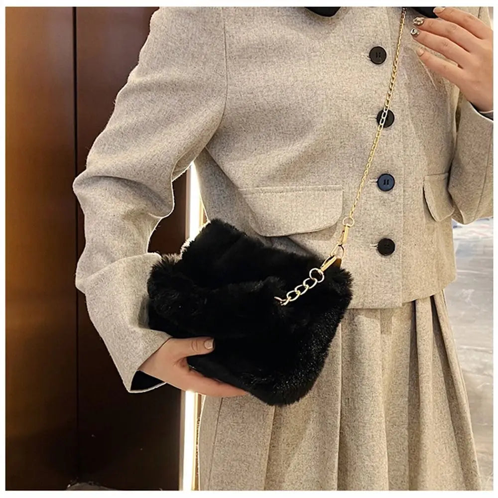 Female Winter Chain Underarm Bag Solid Color Handbag Soft Plush Handle Bag