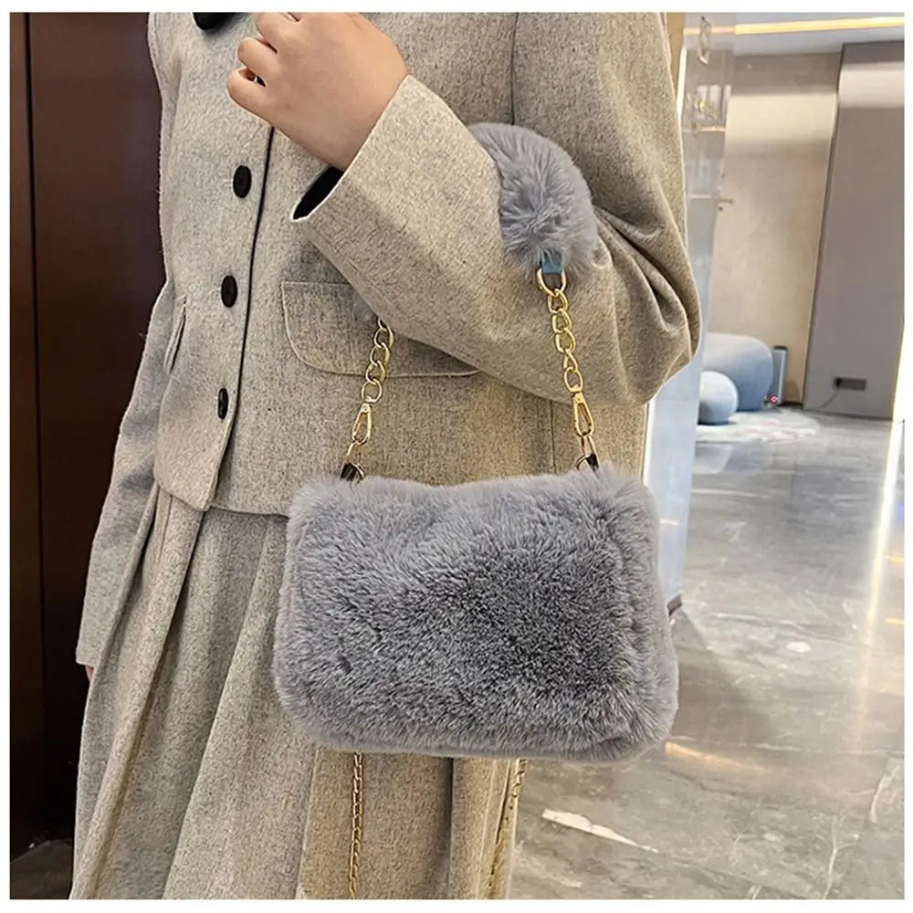 Female Winter Chain Underarm Bag Solid Color Handbag Soft Plush Handle Bag